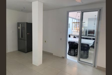 Casa de condomínio à venda com 405m², 4 quartos e 4 vagas Casa de condomínio à venda com 405m², 4 quartos e 4 vagasFoto 02