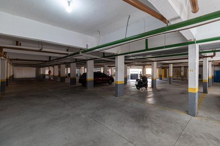 Casa de condomínio à venda com 64m², 2 quartos e 1 vaga Casa de condomínio à venda com 64m², 2 quartos e 1 vagaÁrea Comum - Garagem