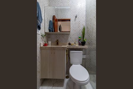 Casa de condomínio à venda com 64m², 2 quartos e 1 vaga Casa de condomínio à venda com 64m², 2 quartos e 1 vagaBanheiro Suíte 1