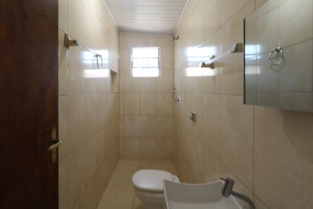 Casa para alugar com 65m², 2 quartos e sem vaga Casa para alugar com 65m², 2 quartos e sem vagaBanheiro
