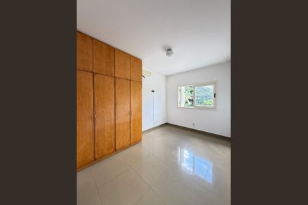 Casa de condomínio à venda com 260m², 4 quartos e 4 vagas Casa de condomínio à venda com 260m², 4 quartos e 4 vagasFoto 27