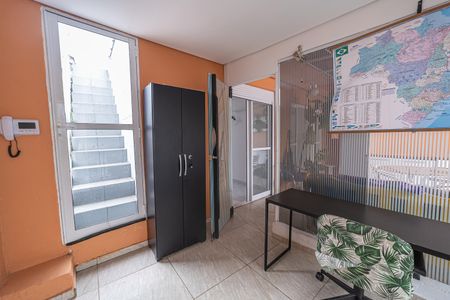 Casa para alugar com 90m², 2 quartos e 1 vaga Casa para alugar com 90m², 2 quartos e 1 vagaEscritório