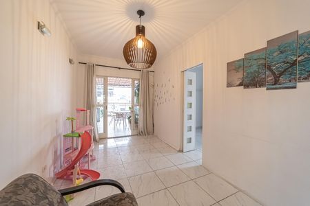 Casa para alugar com 90m², 2 quartos e 1 vaga Casa para alugar com 90m², 2 quartos e 1 vagaSala