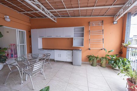 Casa para alugar com 90m², 2 quartos e 1 vaga Casa para alugar com 90m², 2 quartos e 1 vagaVaranda
