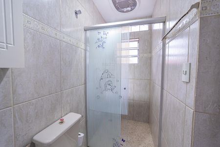 Casa para alugar com 90m², 2 quartos e 1 vaga Casa para alugar com 90m², 2 quartos e 1 vagaBanheiro do Quarto 1
