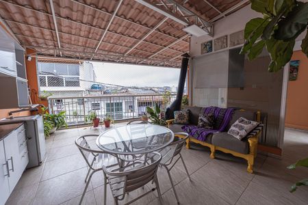 Casa para alugar com 90m², 2 quartos e 1 vaga Casa para alugar com 90m², 2 quartos e 1 vagaVaranda