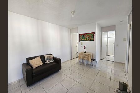 Sala de apartamento para alugar com 2 quartos, 50m² em Anil, Rio de Janeiro