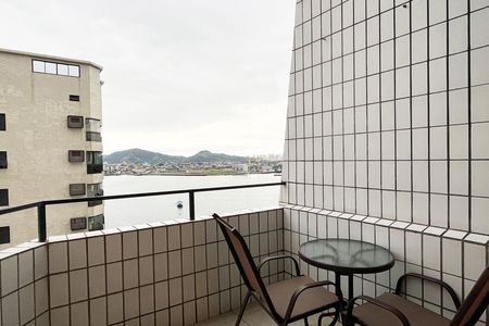 Sacada da Sala e Area de Serviço de apartamento para alugar com 1 quarto, 90m² em Porto Ponta da Praia, Santos
