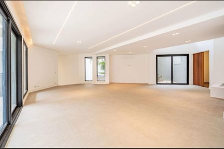 Casa de condomínio à venda com 600m², 4 quartos e 6 vagas Casa de condomínio à venda com 600m², 4 quartos e 6 vagasFoto 08