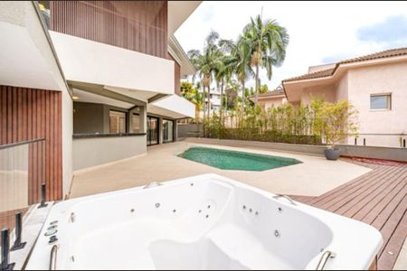 Casa de condomínio à venda com 600m², 4 quartos e 6 vagas Casa de condomínio à venda com 600m², 4 quartos e 6 vagasFoto 18