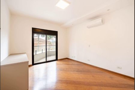 Casa de condomínio à venda com 600m², 4 quartos e 6 vagas Casa de condomínio à venda com 600m², 4 quartos e 6 vagasFoto 38