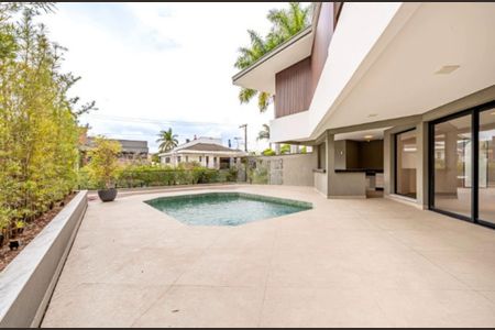 Casa de condomínio à venda com 600m², 4 quartos e 6 vagas Casa de condomínio à venda com 600m², 4 quartos e 6 vagasFoto 14