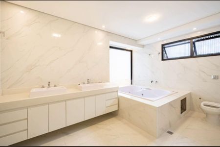 Casa de condomínio à venda com 600m², 4 quartos e 6 vagas Casa de condomínio à venda com 600m², 4 quartos e 6 vagasFoto 34