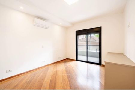 Casa de condomínio à venda com 600m², 4 quartos e 6 vagas Casa de condomínio à venda com 600m², 4 quartos e 6 vagasFoto 31