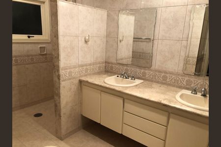 Casa à venda com 600m², 3 quartos e 8 vagas Casa à venda com 600m², 3 quartos e 8 vagasFoto 12