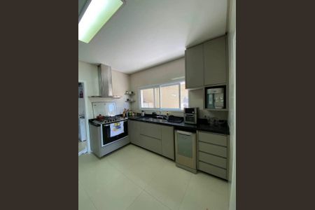 Casa de condomínio à venda com 270m², 4 quartos e 4 vagas Casa de condomínio à venda com 270m², 4 quartos e 4 vagasFoto 40