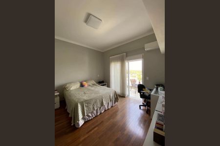 Casa de condomínio à venda com 270m², 4 quartos e 4 vagas Casa de condomínio à venda com 270m², 4 quartos e 4 vagasFoto 03