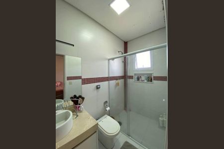 Casa de condomínio à venda com 270m², 4 quartos e 4 vagas Casa de condomínio à venda com 270m², 4 quartos e 4 vagasFoto 05