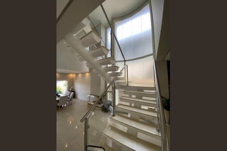 Casa de condomínio à venda com 270m², 4 quartos e 4 vagas Casa de condomínio à venda com 270m², 4 quartos e 4 vagasFoto 28