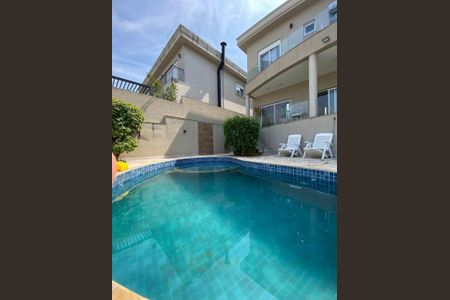 Casa de condomínio à venda com 270m², 4 quartos e 4 vagas Casa de condomínio à venda com 270m², 4 quartos e 4 vagasFoto 02