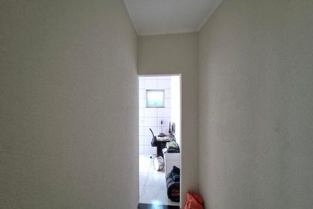 Casa à venda com 250m², 2 quartos e 2 vagasCorredor 