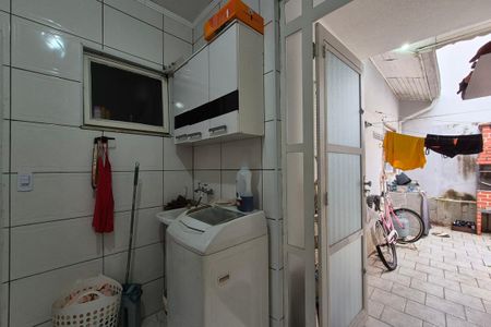 Casa à venda com 250m², 2 quartos e 2 vagasÁrea de Serviço