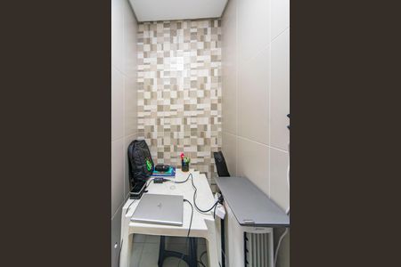 Apartamento à venda com 100m², 2 quartos e 1 vaga Apartamento à venda com 100m², 2 quartos e 1 vagaEscritório