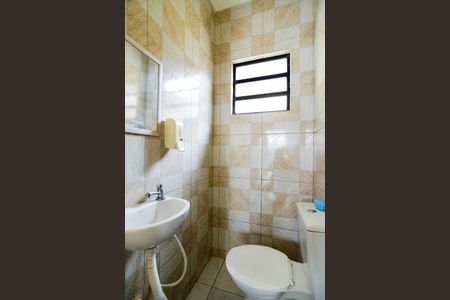 Casa à venda com 75m², 3 quartos e 2 vagasBanheiro 