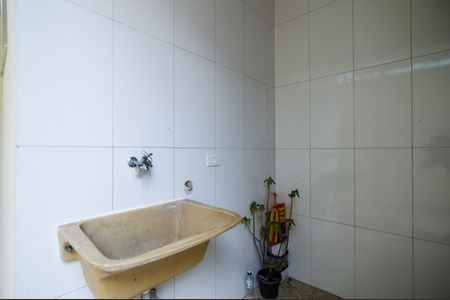 Casa à venda com 75m², 3 quartos e 2 vagasÁrea de Serviço
