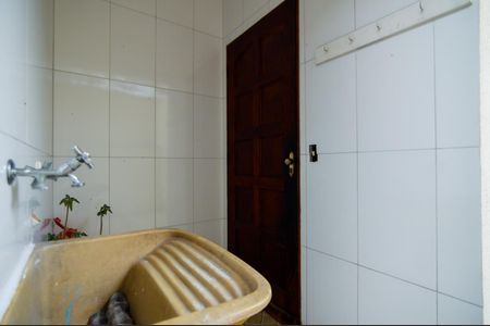Casa à venda com 75m², 3 quartos e 2 vagasÁrea de Serviço