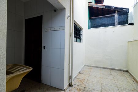 Casa à venda com 75m², 3 quartos e 2 vagasÁrea de Serviço