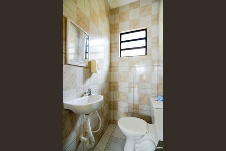 Casa à venda com 75m², 3 quartos e 2 vagasBanheiro 