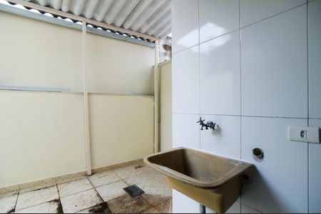 Casa à venda com 75m², 3 quartos e 2 vagasÁrea de Serviço
