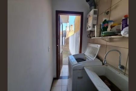 Casa para alugar com 70m², 3 quartos e 1 vaga