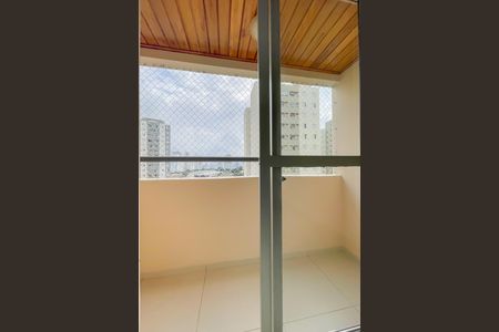 Sacada de apartamento para alugar com 3 quartos, 67m² em Continental, Osasco