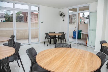 Apartamento à venda com 51m², 2 quartos e 1 vaga Apartamento à venda com 51m², 2 quartos e 1 vagaÁrea comum - Salão de festas