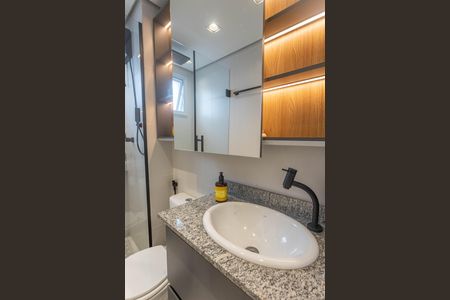 Apartamento à venda com 51m², 2 quartos e 1 vaga Apartamento à venda com 51m², 2 quartos e 1 vagaBanheiro da suíte