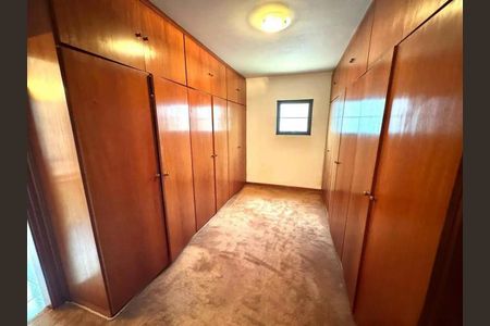 Casa de condomínio à venda com 651m², 4 quartos e 8 vagas Casa de condomínio à venda com 651m², 4 quartos e 8 vagasFoto 23