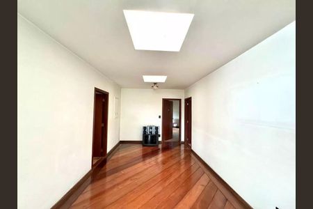 Casa de condomínio à venda com 651m², 4 quartos e 8 vagas Casa de condomínio à venda com 651m², 4 quartos e 8 vagasFoto 15