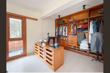 Casa de condomínio à venda com 400m², 4 quartos e 4 vagas Casa de condomínio à venda com 400m², 4 quartos e 4 vagasFoto 25