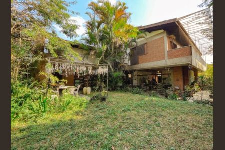 Casa de condomínio à venda com 400m², 4 quartos e 4 vagas Casa de condomínio à venda com 400m², 4 quartos e 4 vagasFoto 02