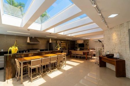 Casa de condomínio à venda com 540m², 5 quartos e 3 vagas Casa de condomínio à venda com 540m², 5 quartos e 3 vagasFoto 13