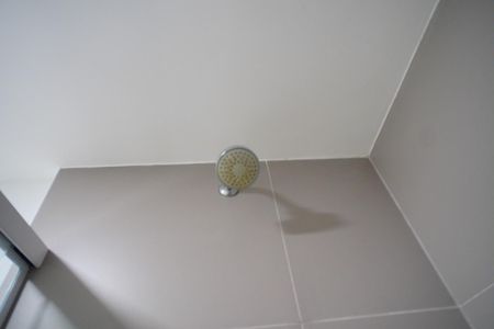 Banheiro  de kitnet/studio à venda com 1 quarto, 38m² em Bela Vista, Porto Alegre