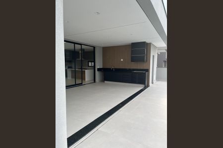 Casa de condomínio à venda com 350m², 4 quartos e 6 vagas Casa de condomínio à venda com 350m², 4 quartos e 6 vagasFoto 07