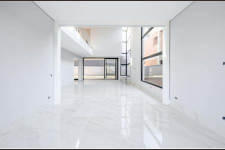 Casa de condomínio à venda com 420m², 4 quartos e 4 vagas Casa de condomínio à venda com 420m², 4 quartos e 4 vagasFoto 03
