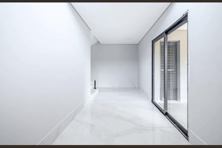 Casa de condomínio à venda com 420m², 4 quartos e 4 vagas Casa de condomínio à venda com 420m², 4 quartos e 4 vagasFoto 04