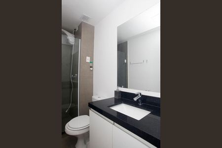 Banheiro de apartamento à venda com 1 quarto, 61m² em Auxiliadora, Porto Alegre