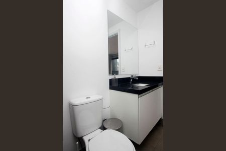 Banheiro de apartamento à venda com 1 quarto, 61m² em Auxiliadora, Porto Alegre