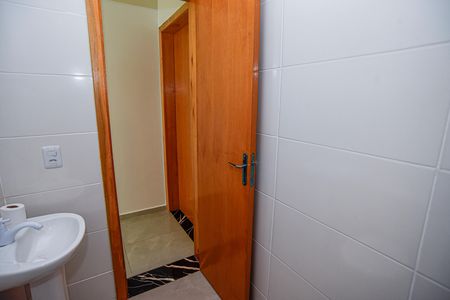 Banheiro de apartamento para alugar com 1 quarto, 39m² em Jardim Algarve, Viamão
