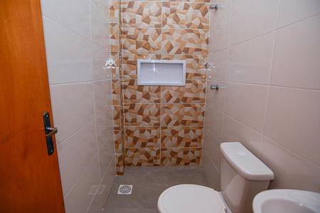 Banheiro social de apartamento para alugar com 1 quarto, 39m² em Jardim Algarve, Viamão